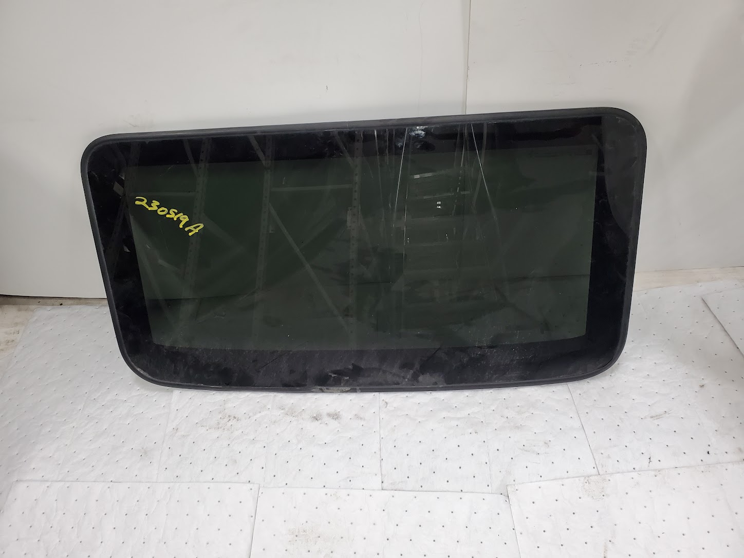 Roof Glass for GMC, Chevrolet and Cadillac vehicles