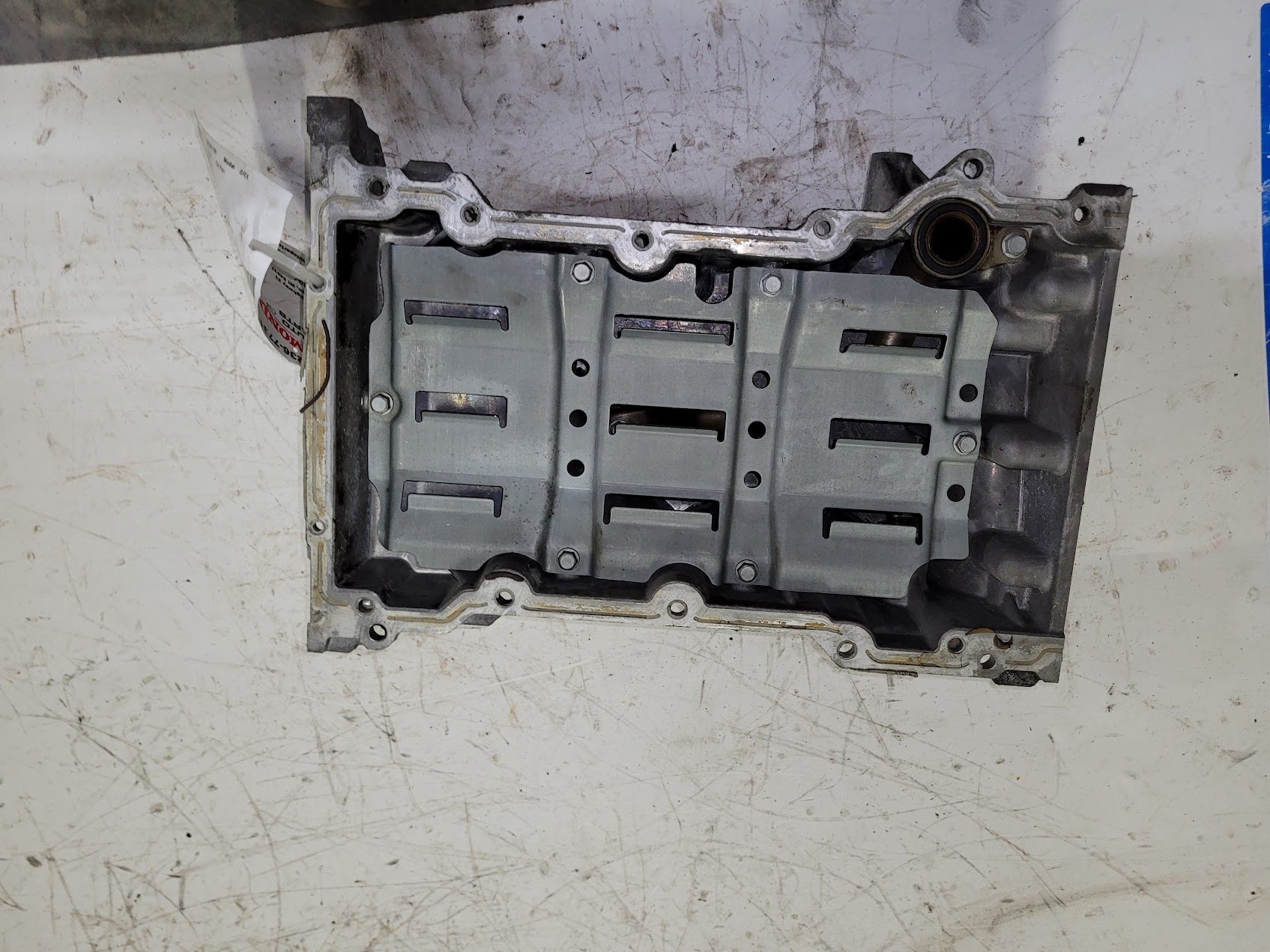 Oil Pan for GMC, Chevrolet, Saturn, Buick, Pontiac and Cadillac vehicles