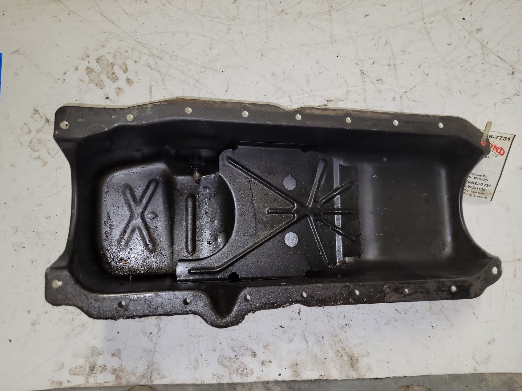 Oil Pan for GMC, Chevrolet, Oldsmobile and Pontiac vehicles