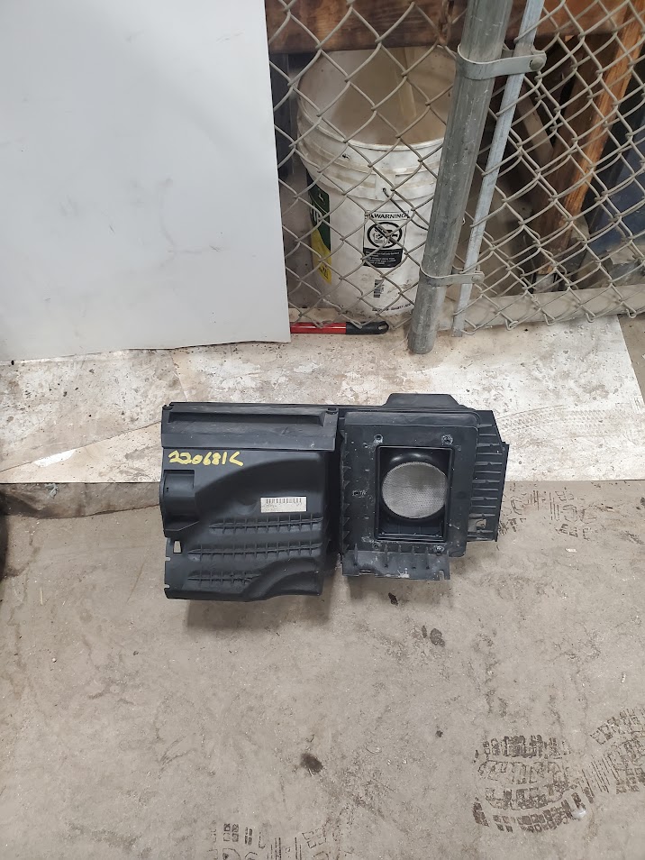 Air Cleaner Box for Volvo vehicles