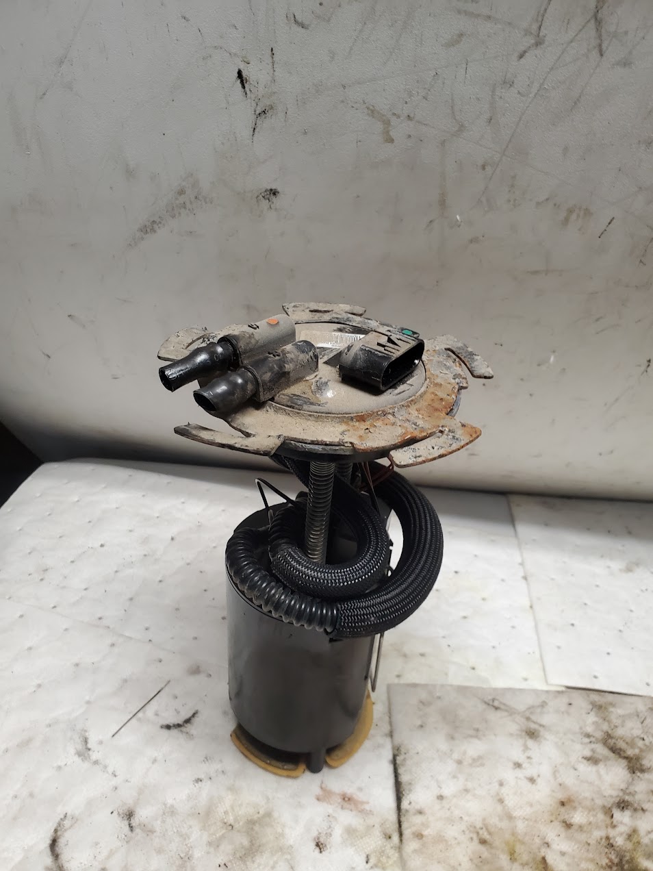 Fuel Pump for Chevrolet, Pontiac and Saturn vehicles