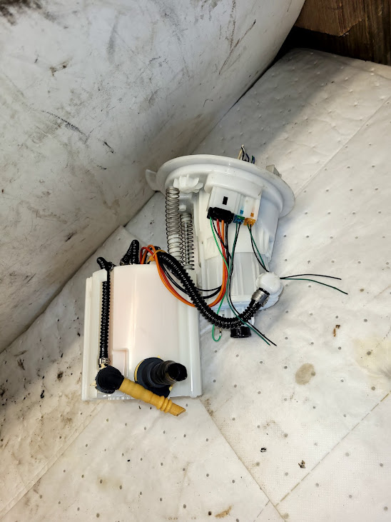 Fuel Pump for Mercedes-Benz vehicles