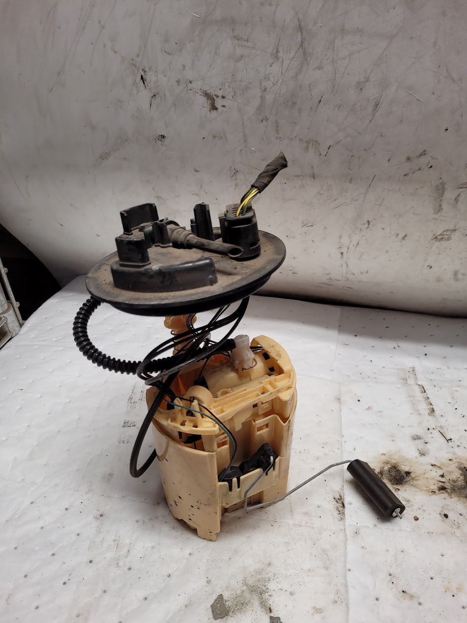 Fuel Pump for Mercedes-Benz vehicles