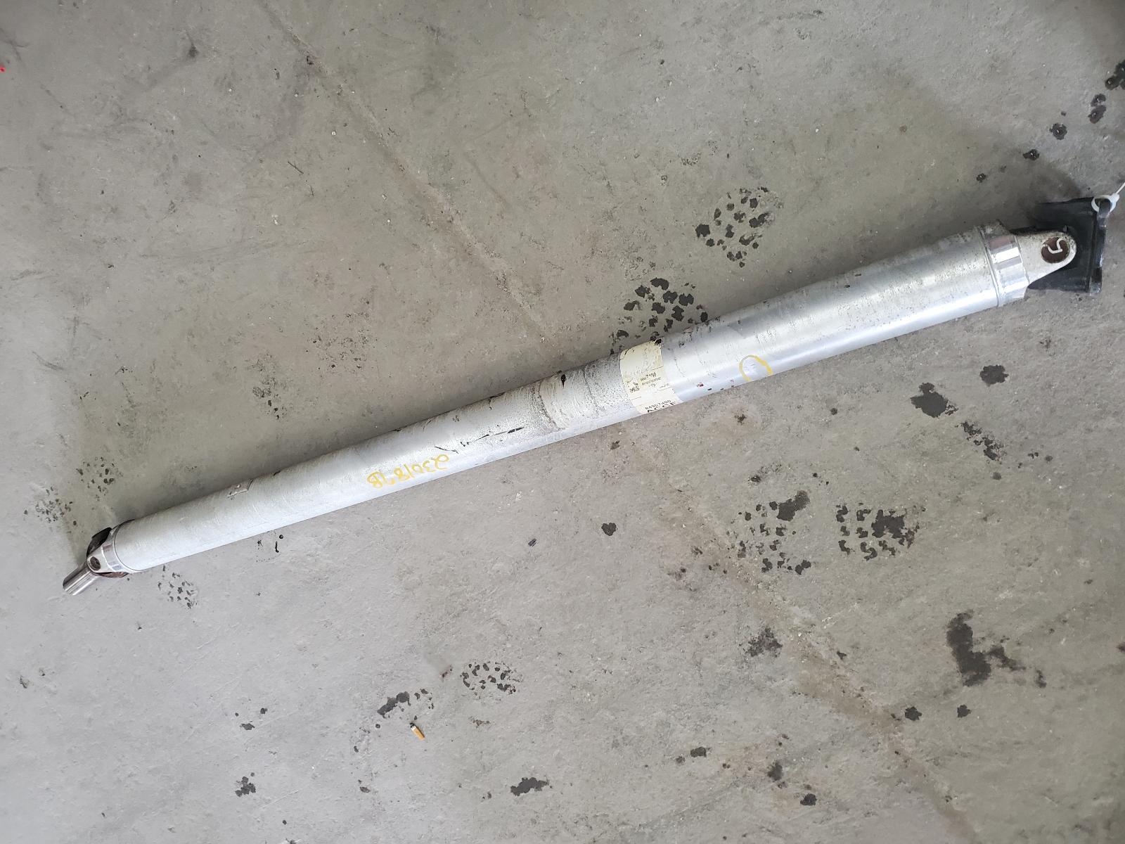Rear Drive Shaft for GMC and Chevrolet vehicles