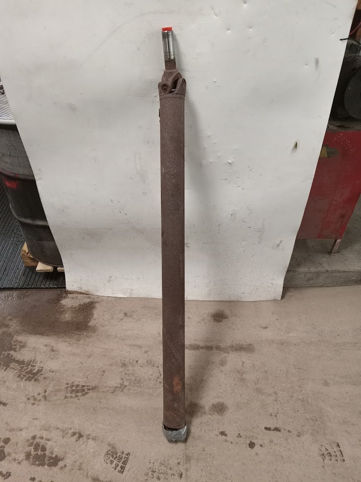 Rear Drive Shaft for Chevrolet and GMC vehicles