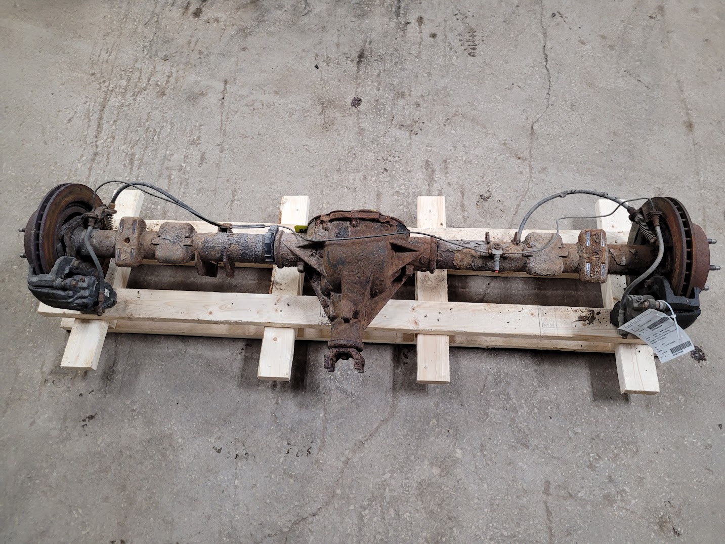 Rear Axle Assembly for GMC and Chevrolet vehicles
