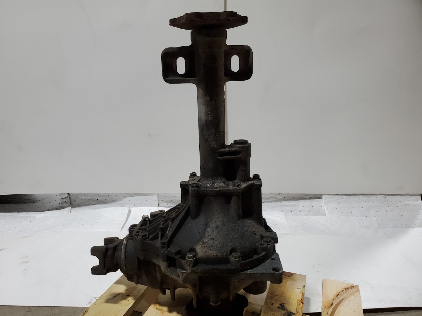 Carrier Assembly for GMC and Cadillac vehicles