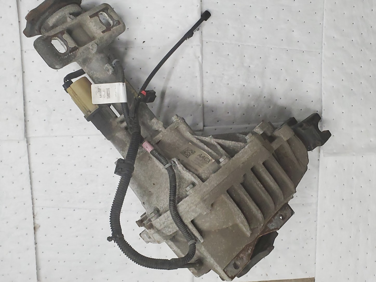 Carrier Assembly for Chevrolet, GMC and Cadillac vehicles