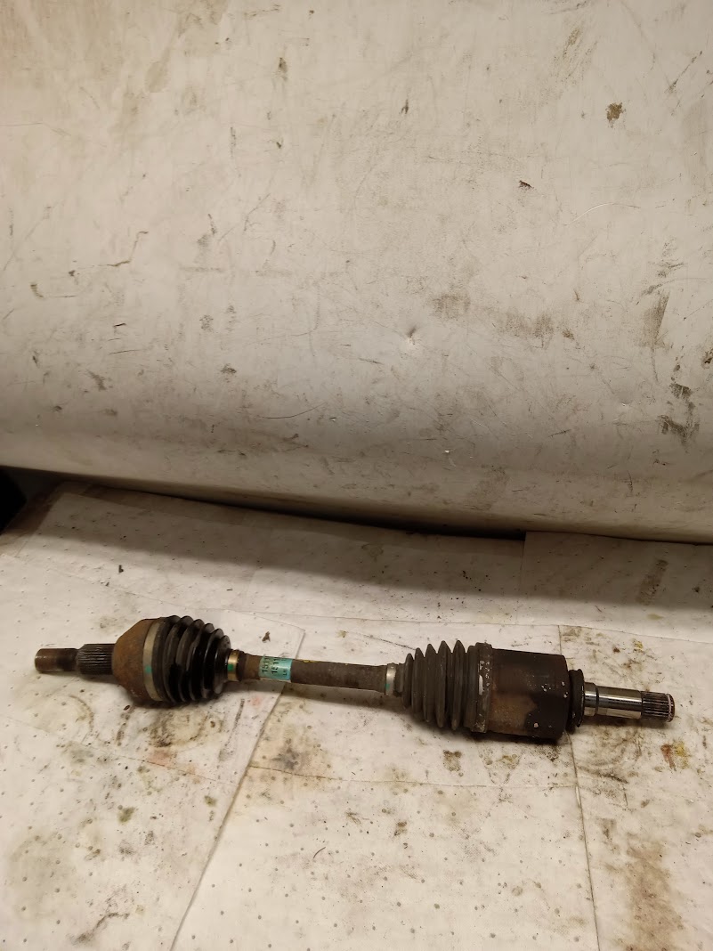 Axle Shaft for Chevrolet, Saturn, Buick and GMC vehicles
