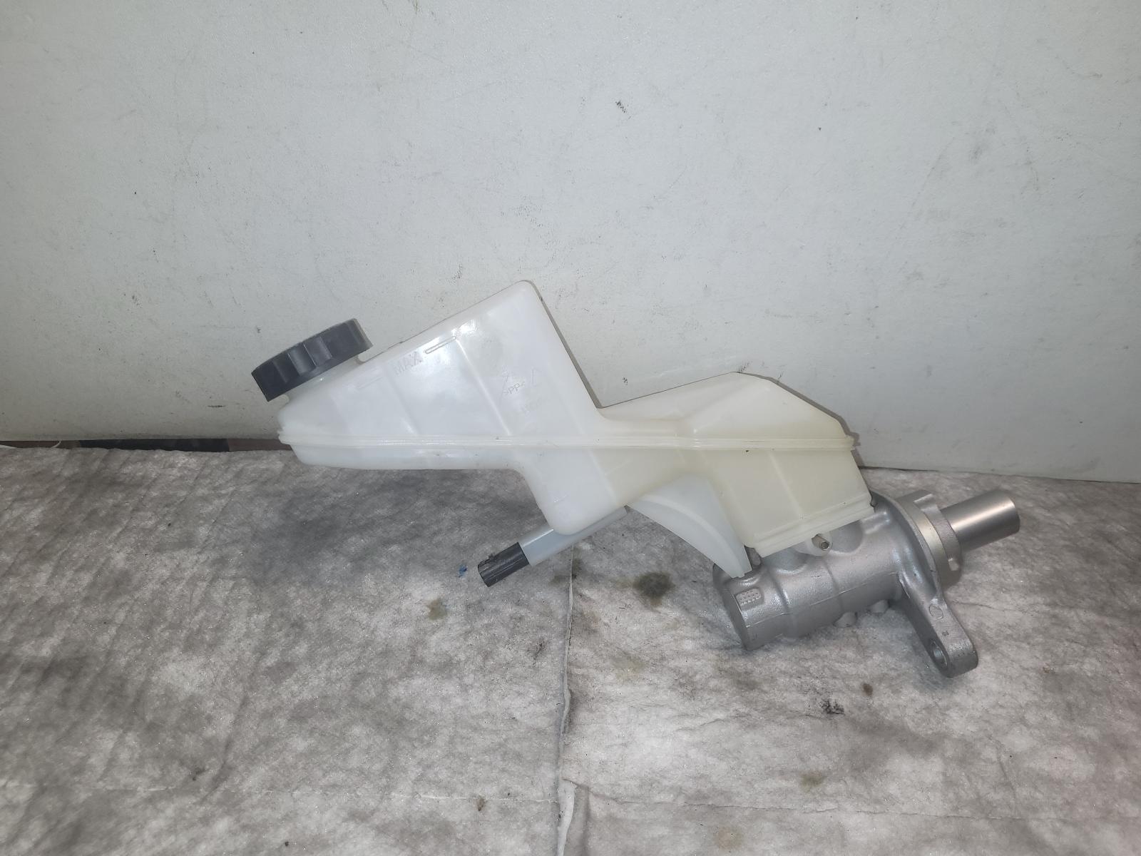 Master Cylinder for Nissan vehicles