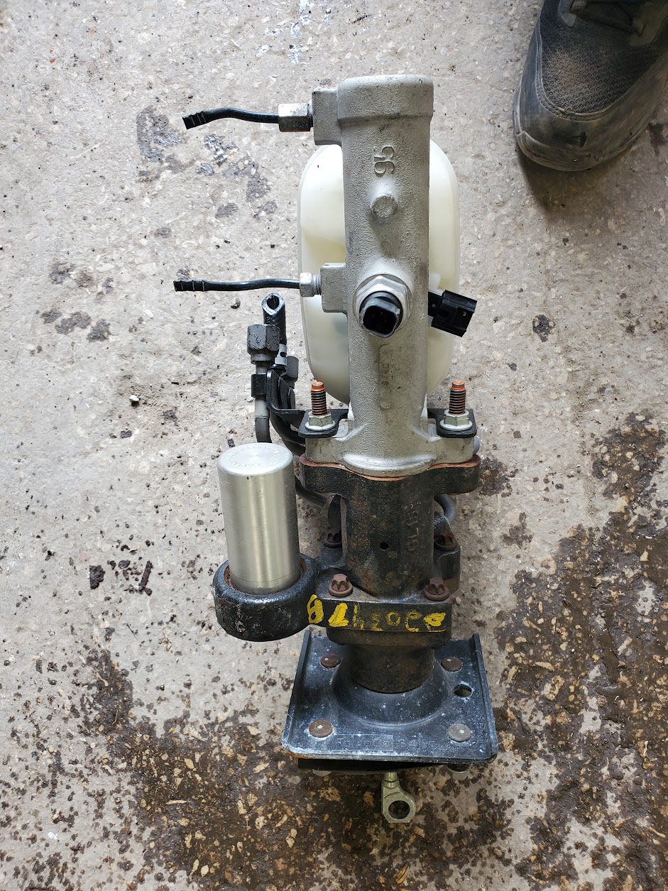 Master Cylinder for Ford vehicles
