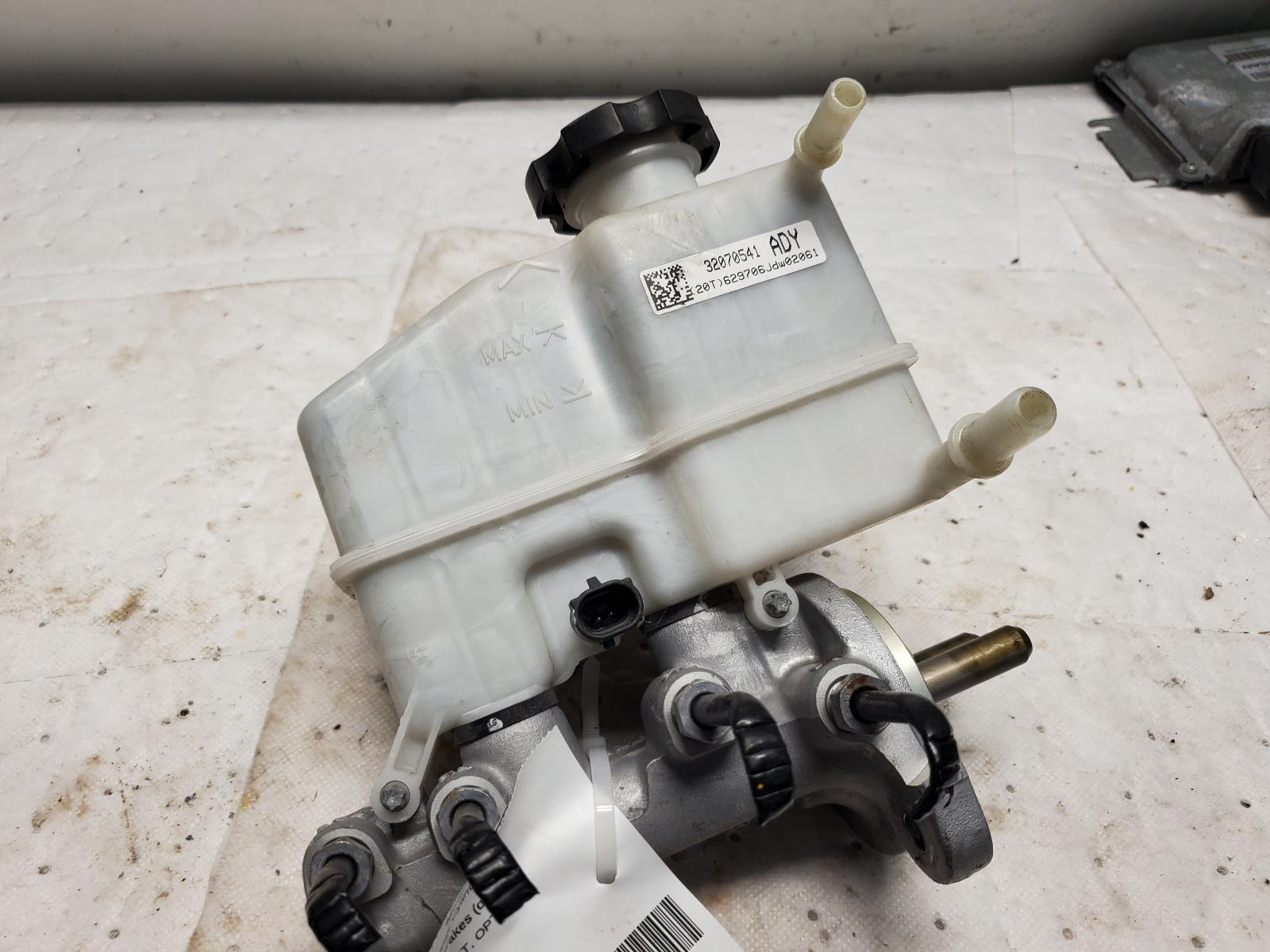 Master Cylinder for Chevrolet and GMC vehicles