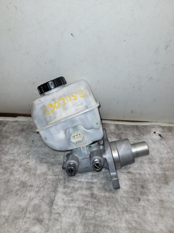 Master Cylinder for Ford vehicles