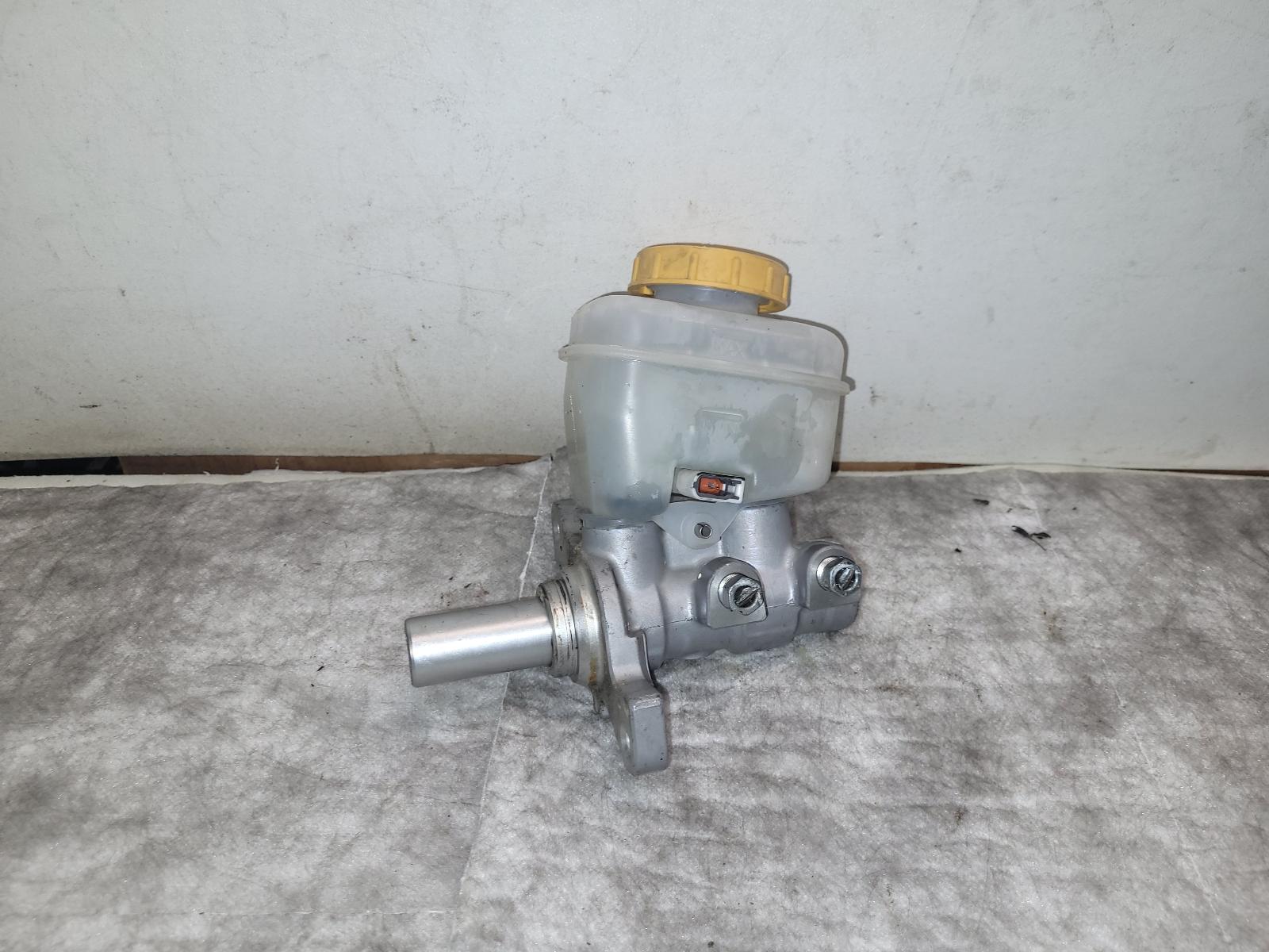 Master Cylinder for Subaru vehicles