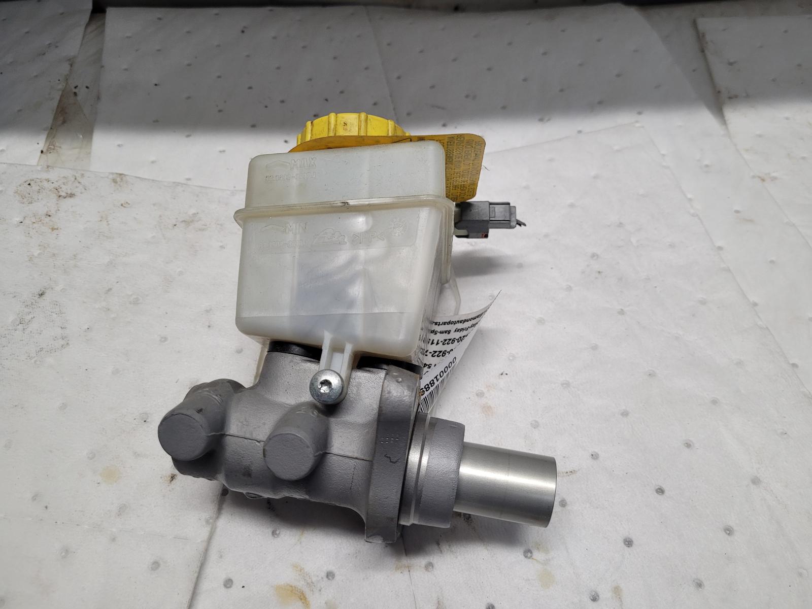 Master Cylinder for Jaguar vehicles