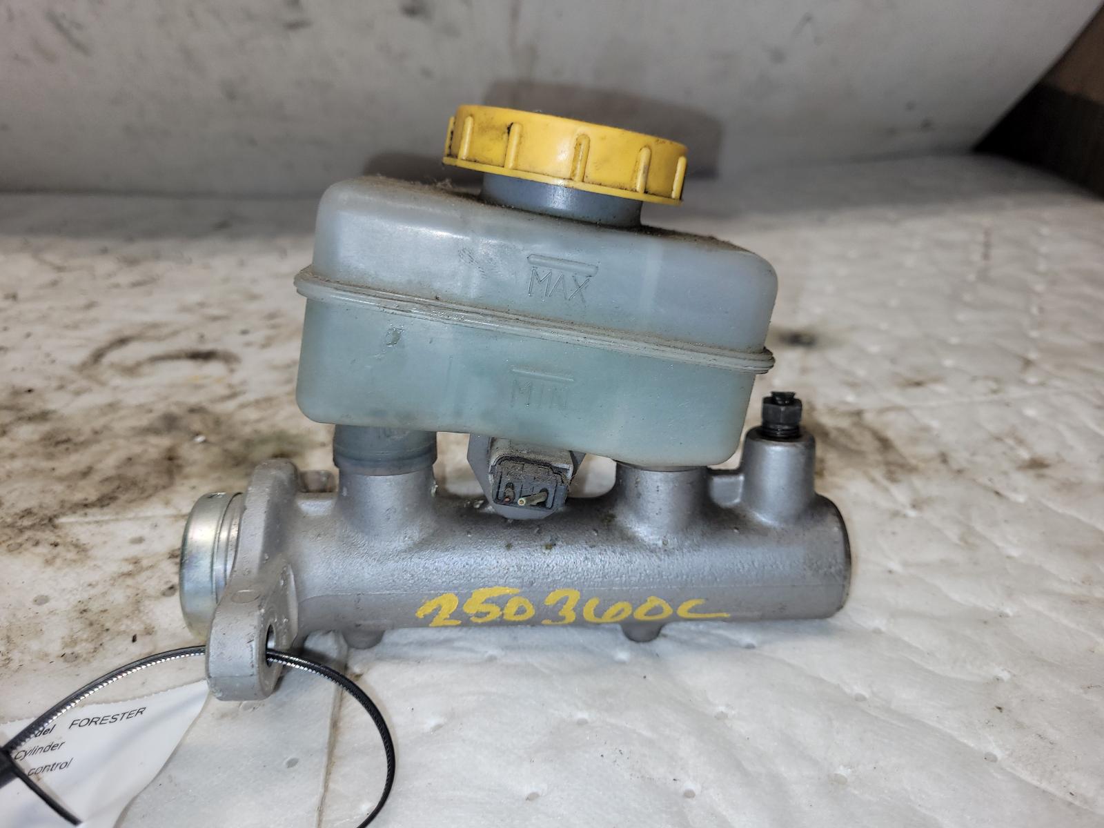 Master Cylinder for Subaru and Saab vehicles