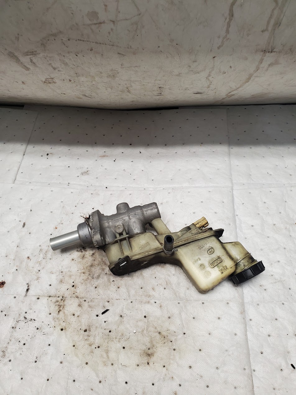 Master Cylinder for Mazda vehicles