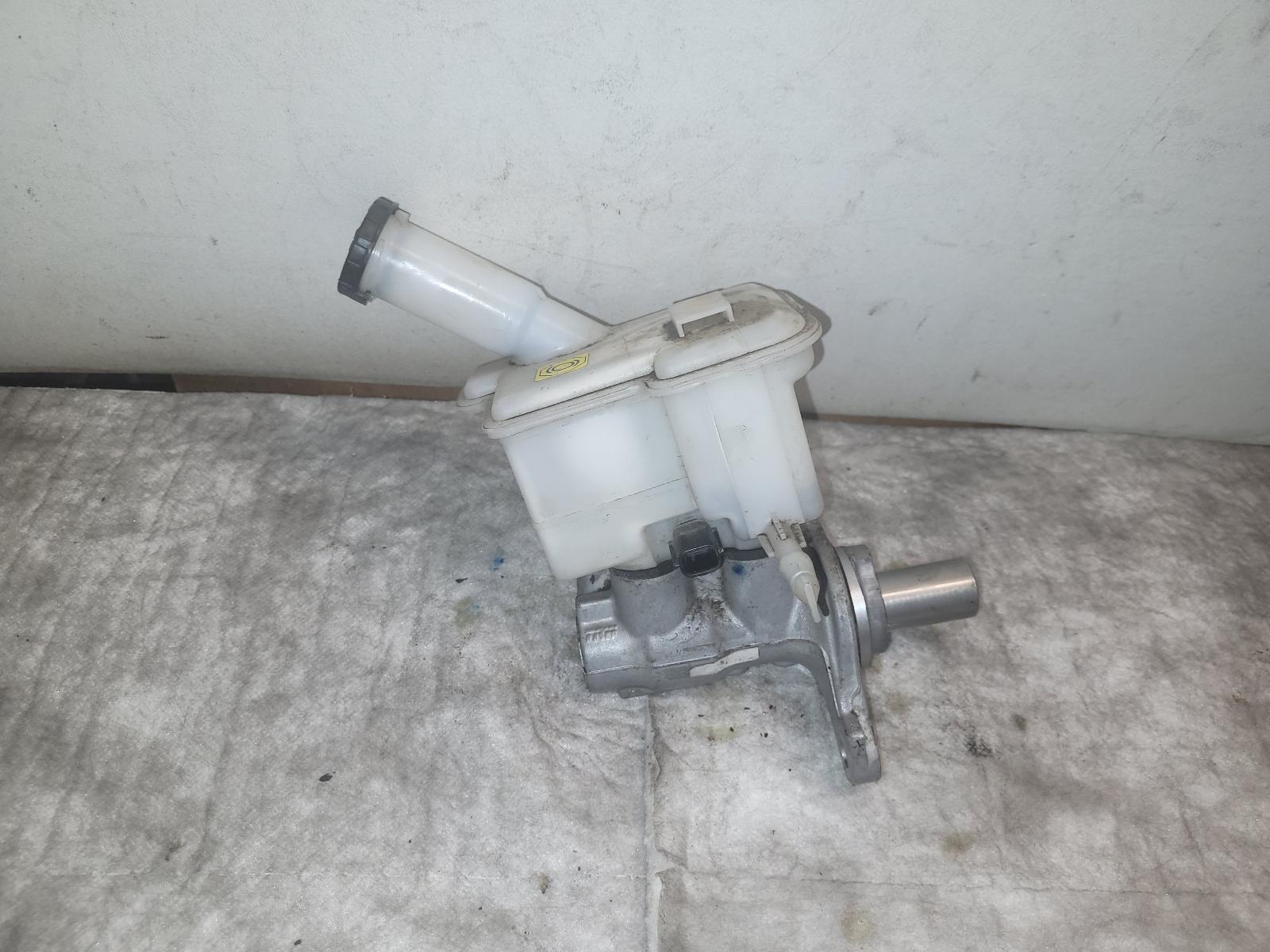 Master Cylinder for Nissan vehicles