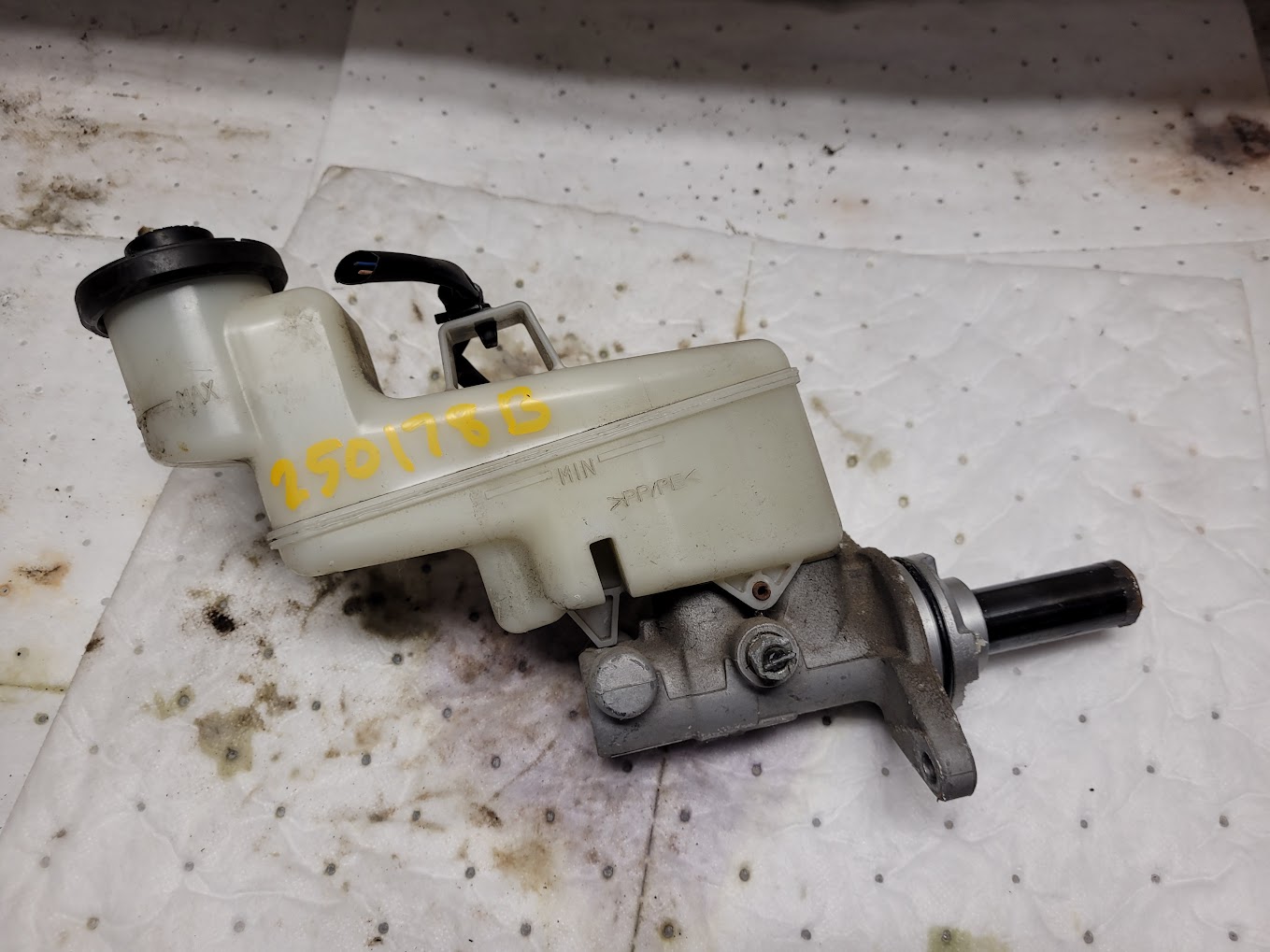 Master Cylinder for Toyota vehicles