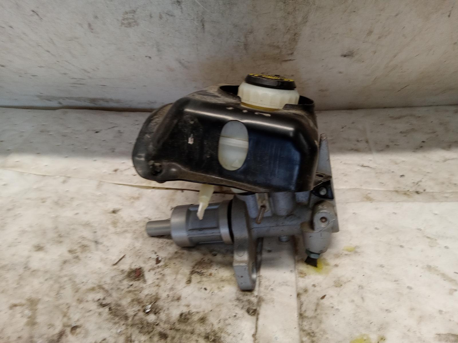 Master Cylinder for Audi vehicles