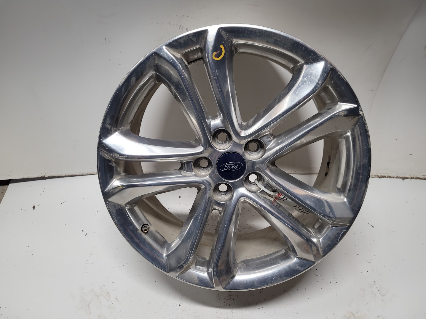Wheel for Ford vehicles