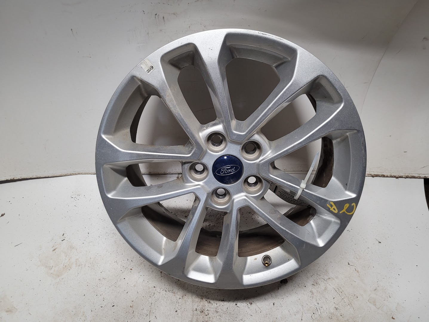 Wheel for Ford vehicles