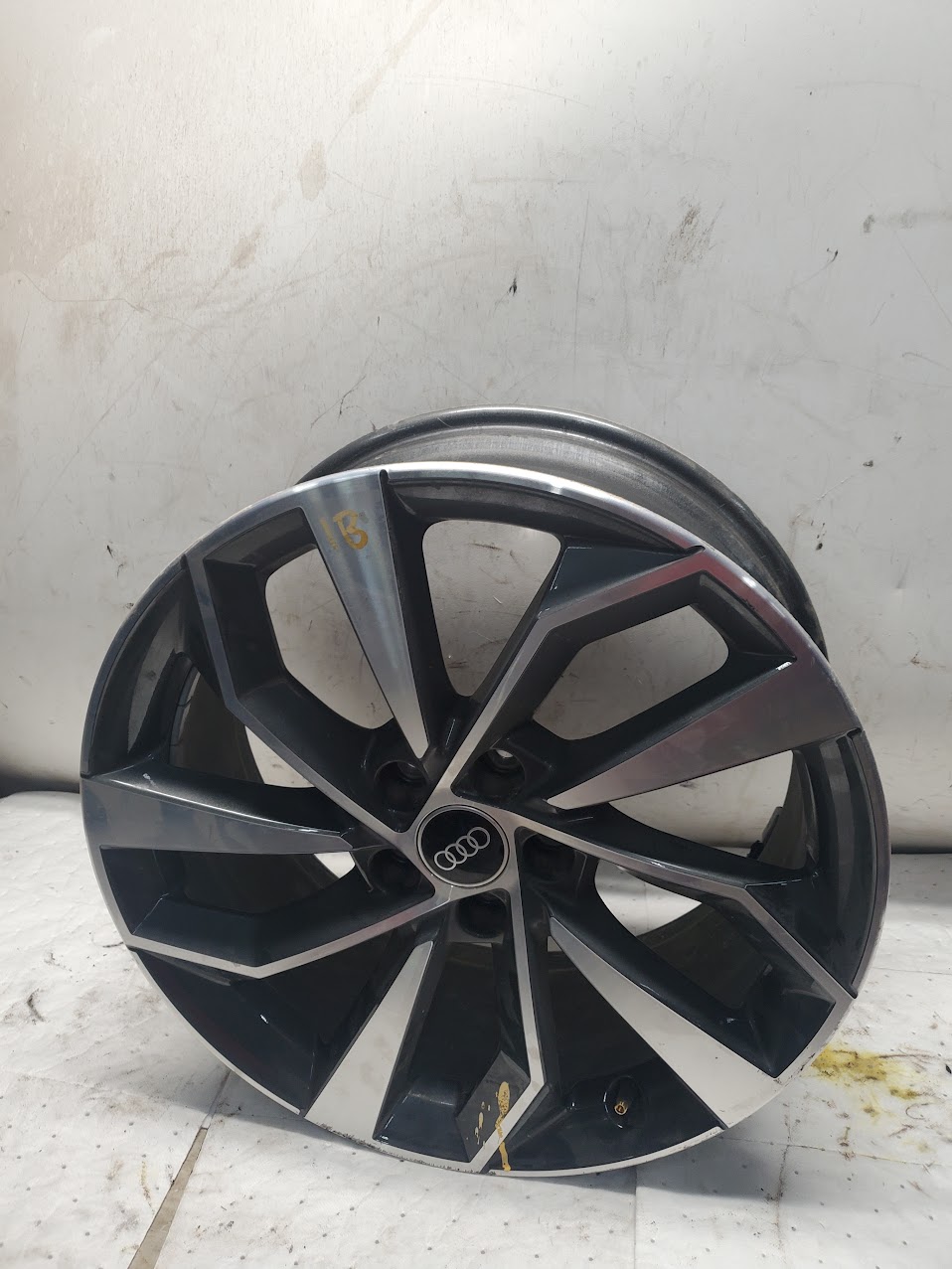 Wheel for Audi vehicles