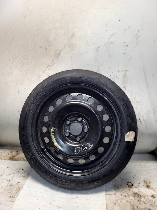 Wheel for Dodge and Chrysler vehicles