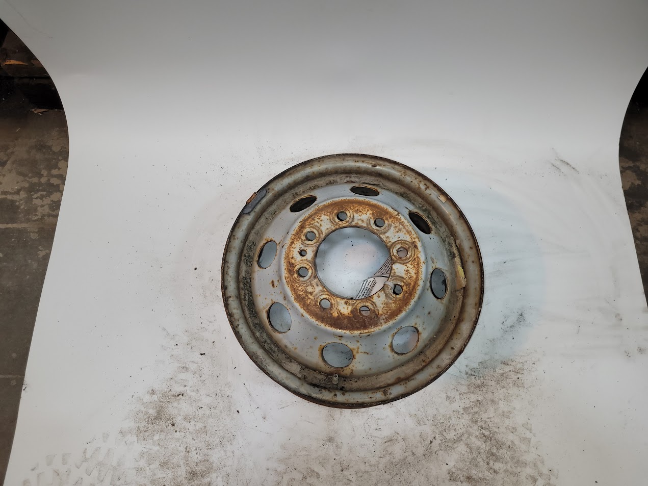 Wheel for Ford vehicles