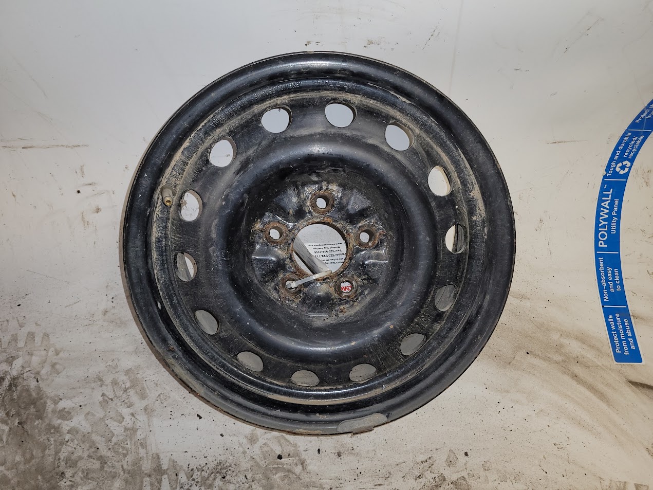 Wheel for Mercury and Ford vehicles