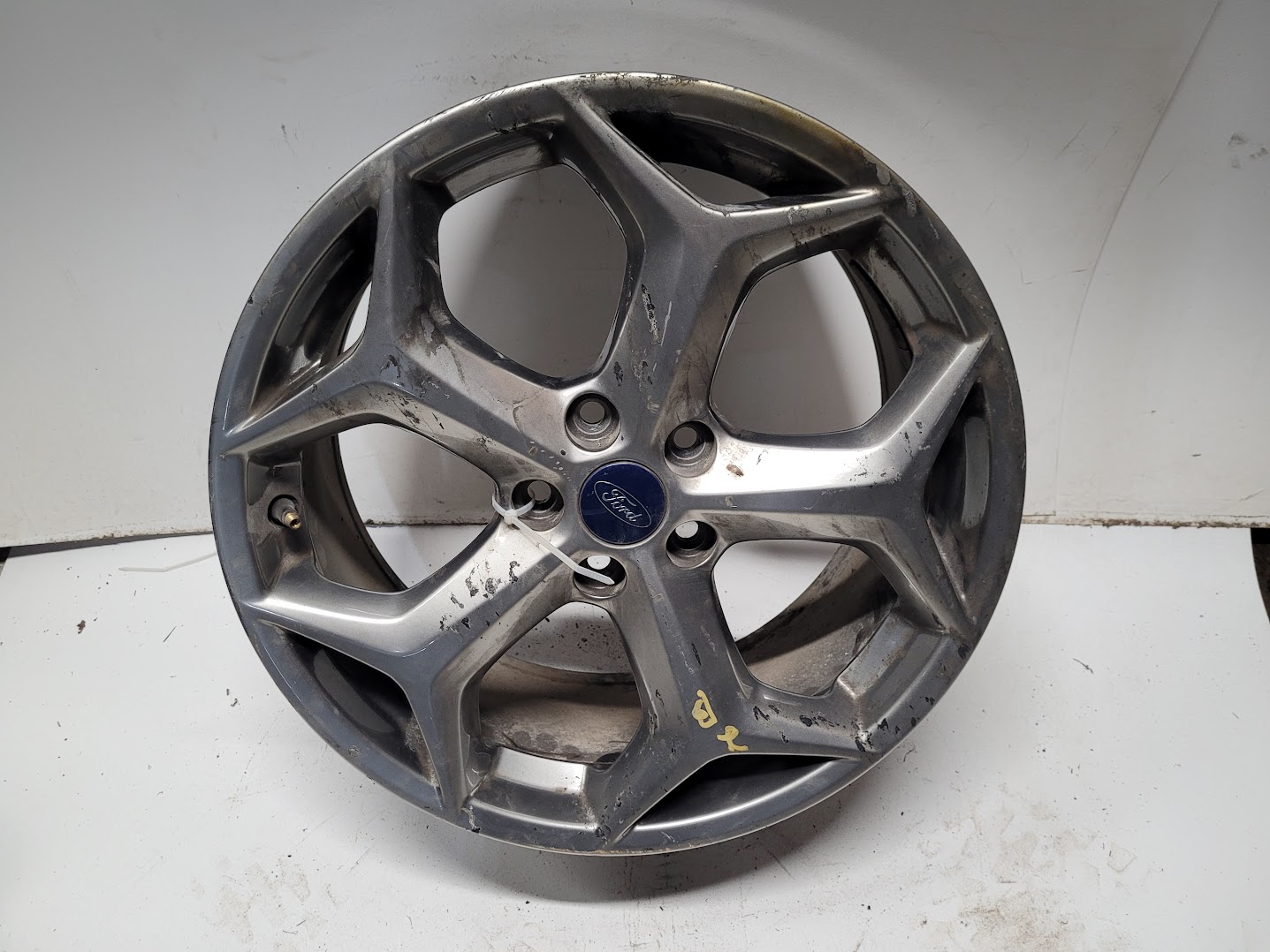 Wheel for Ford vehicles