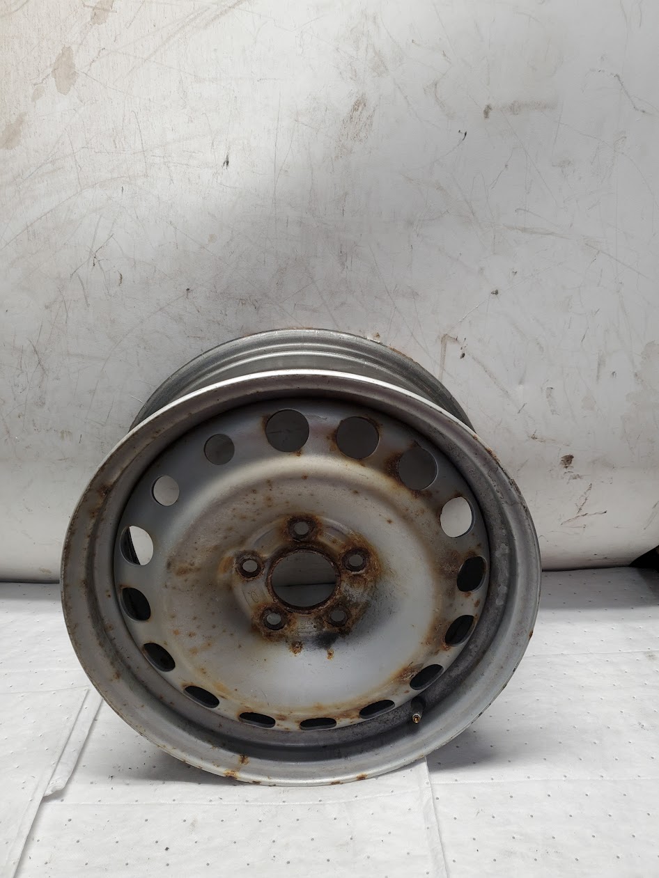 Wheel for Ford vehicles