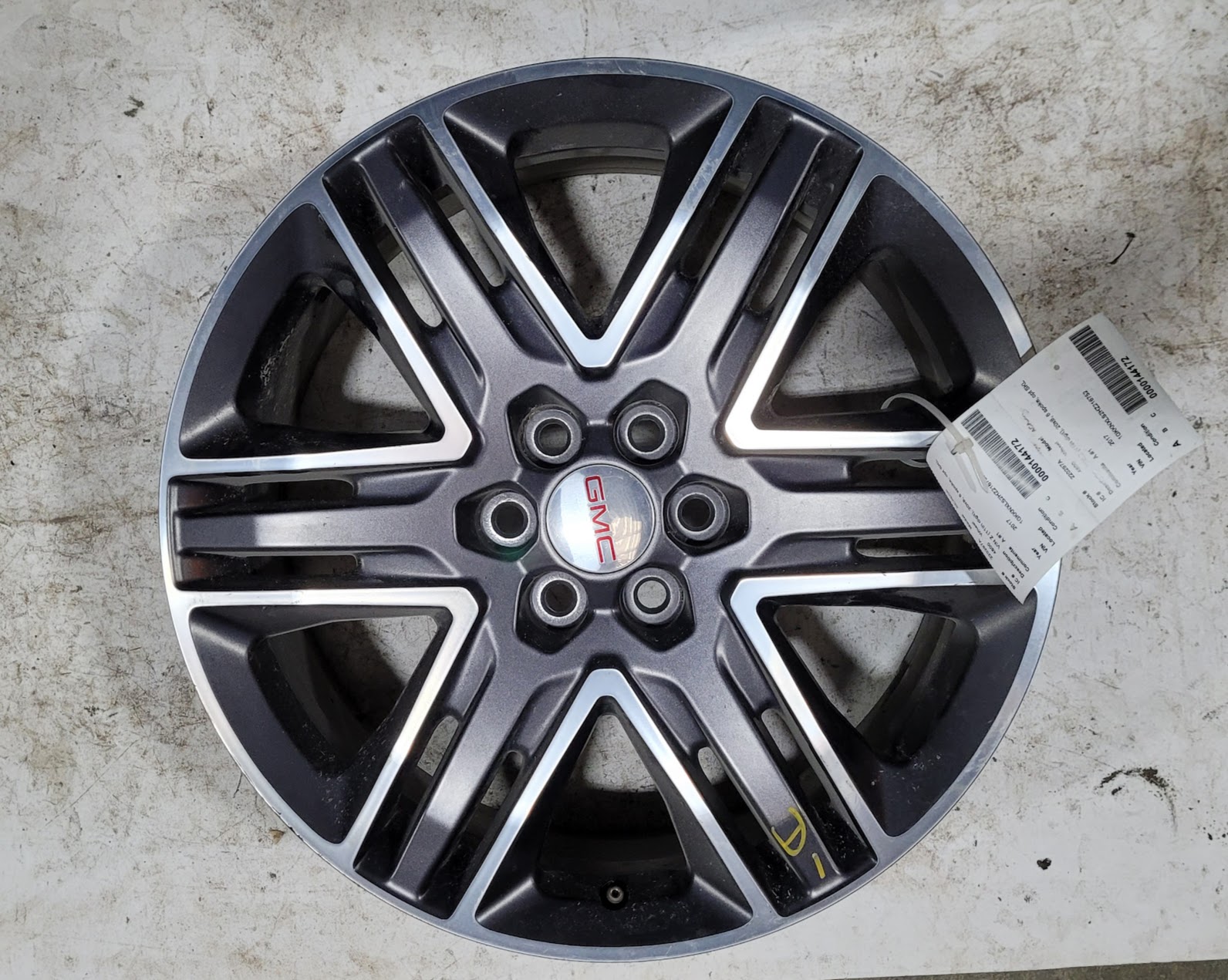 Wheel for GMC, Buick, Chevrolet and Cadillac vehicles
