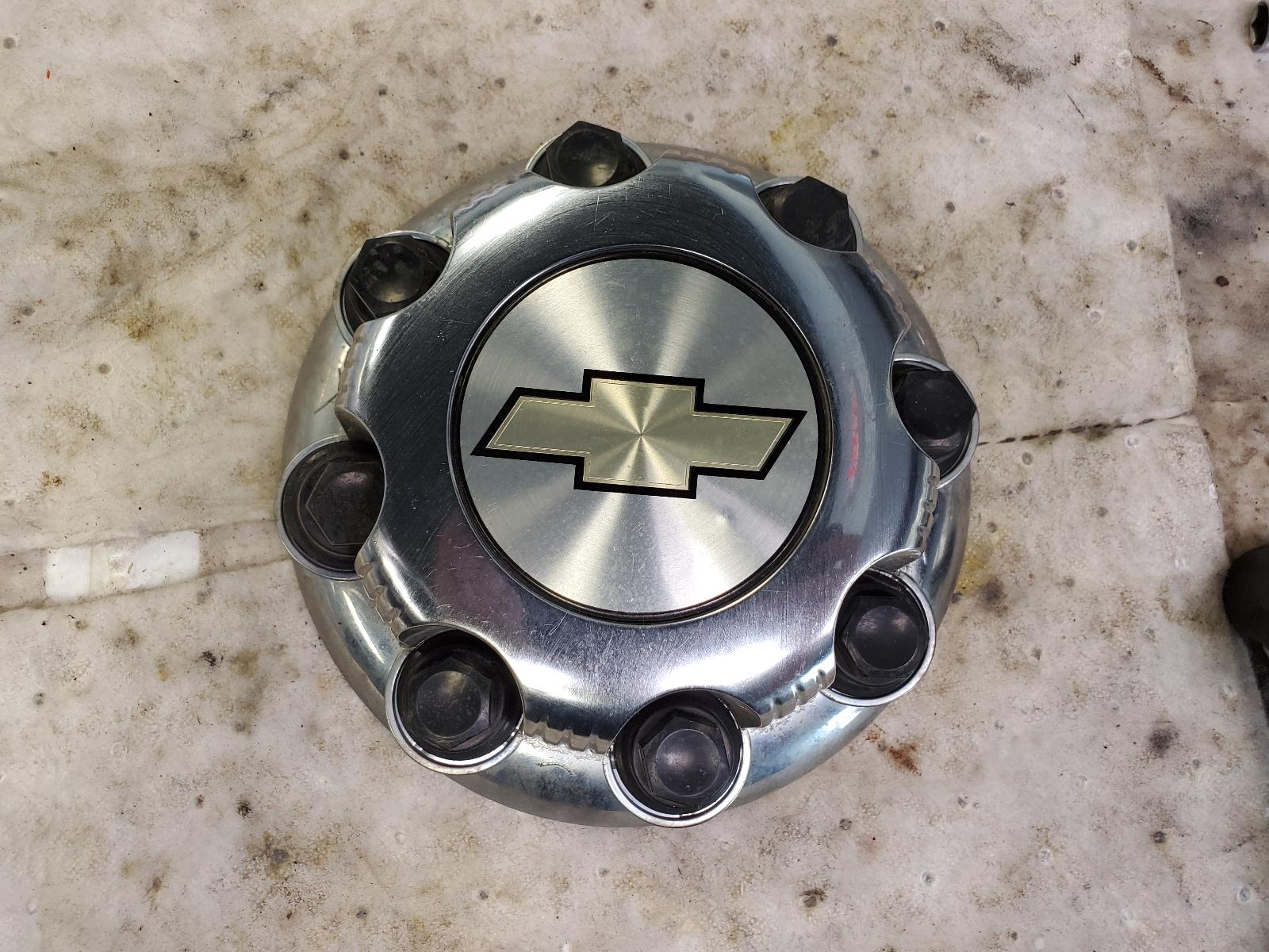 Wheel for GMC and Chevrolet vehicles