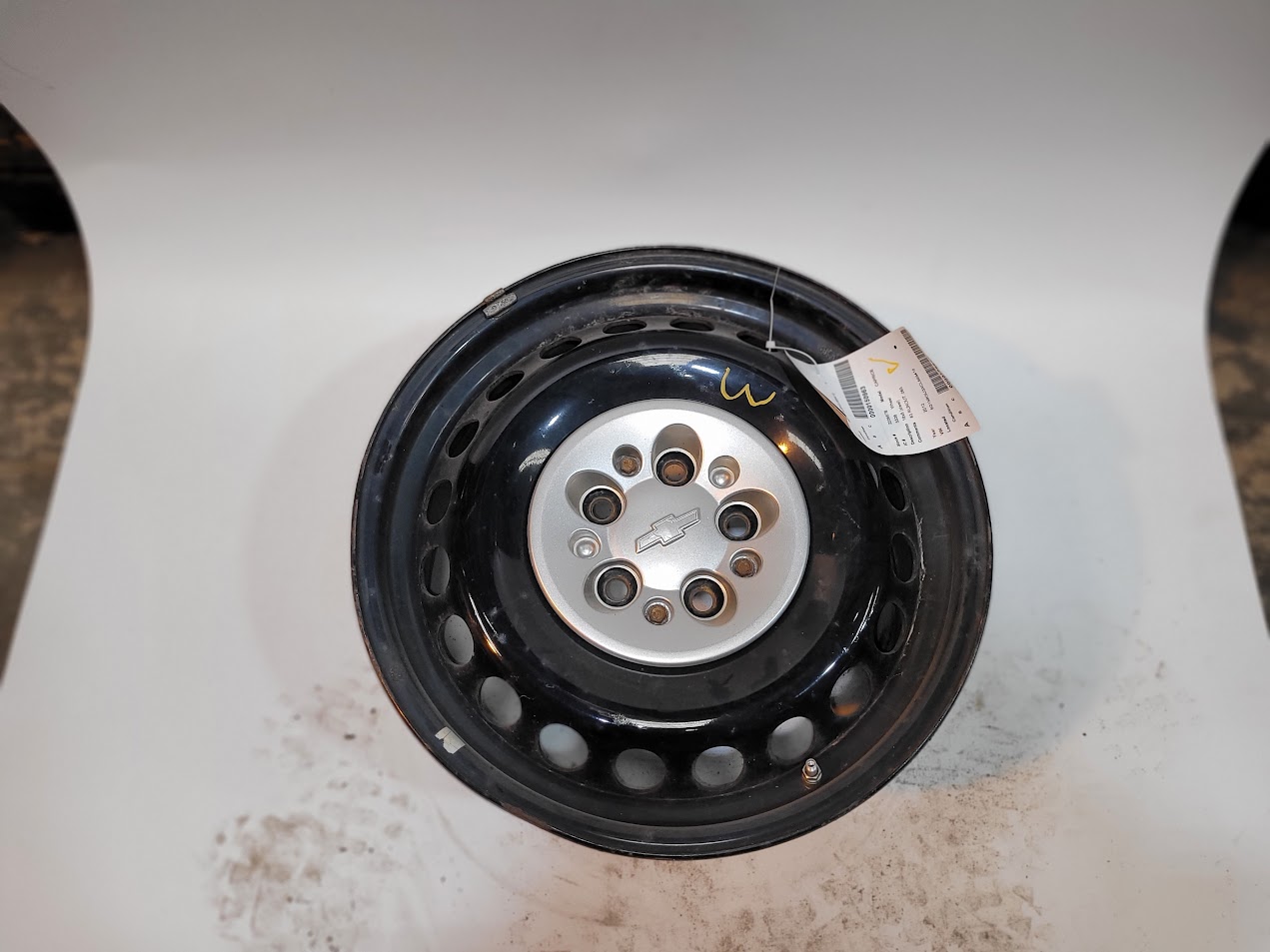 Wheel for Chevrolet vehicles