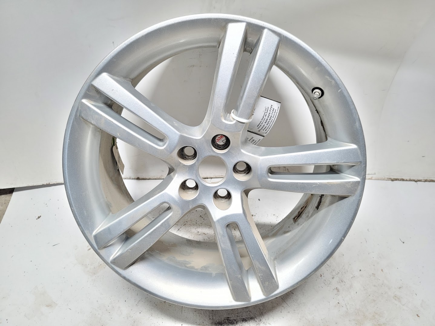 Wheel for Jaguar vehicles