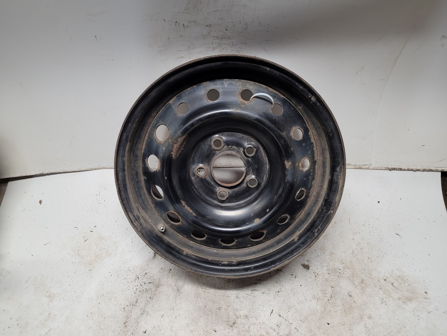 Wheel for Nissan vehicles