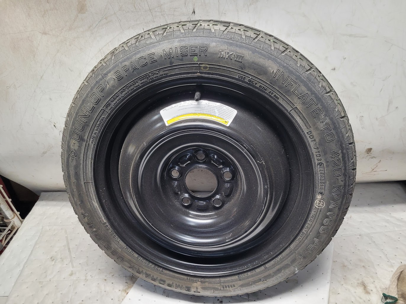 Wheel for Nissan vehicles