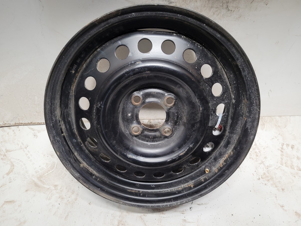 Wheel for Nissan vehicles