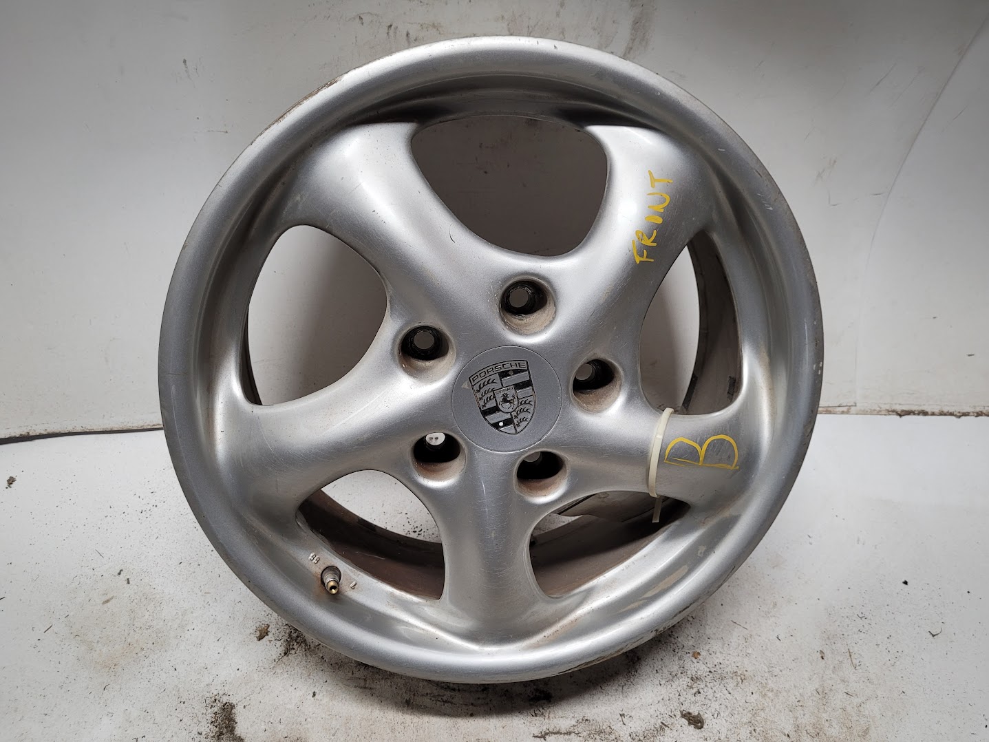 Wheel for Porsche vehicles
