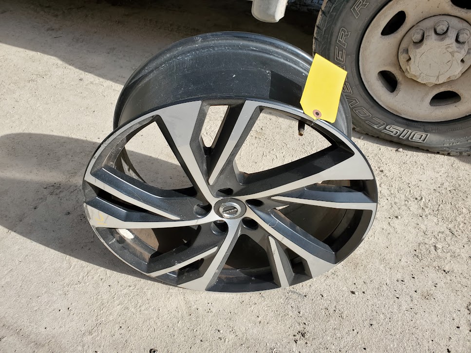 Wheel for Volvo vehicles