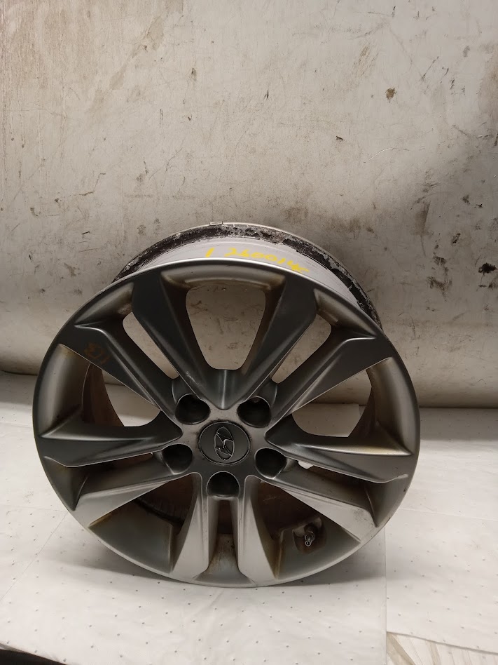 Wheel for Hyundai vehicles