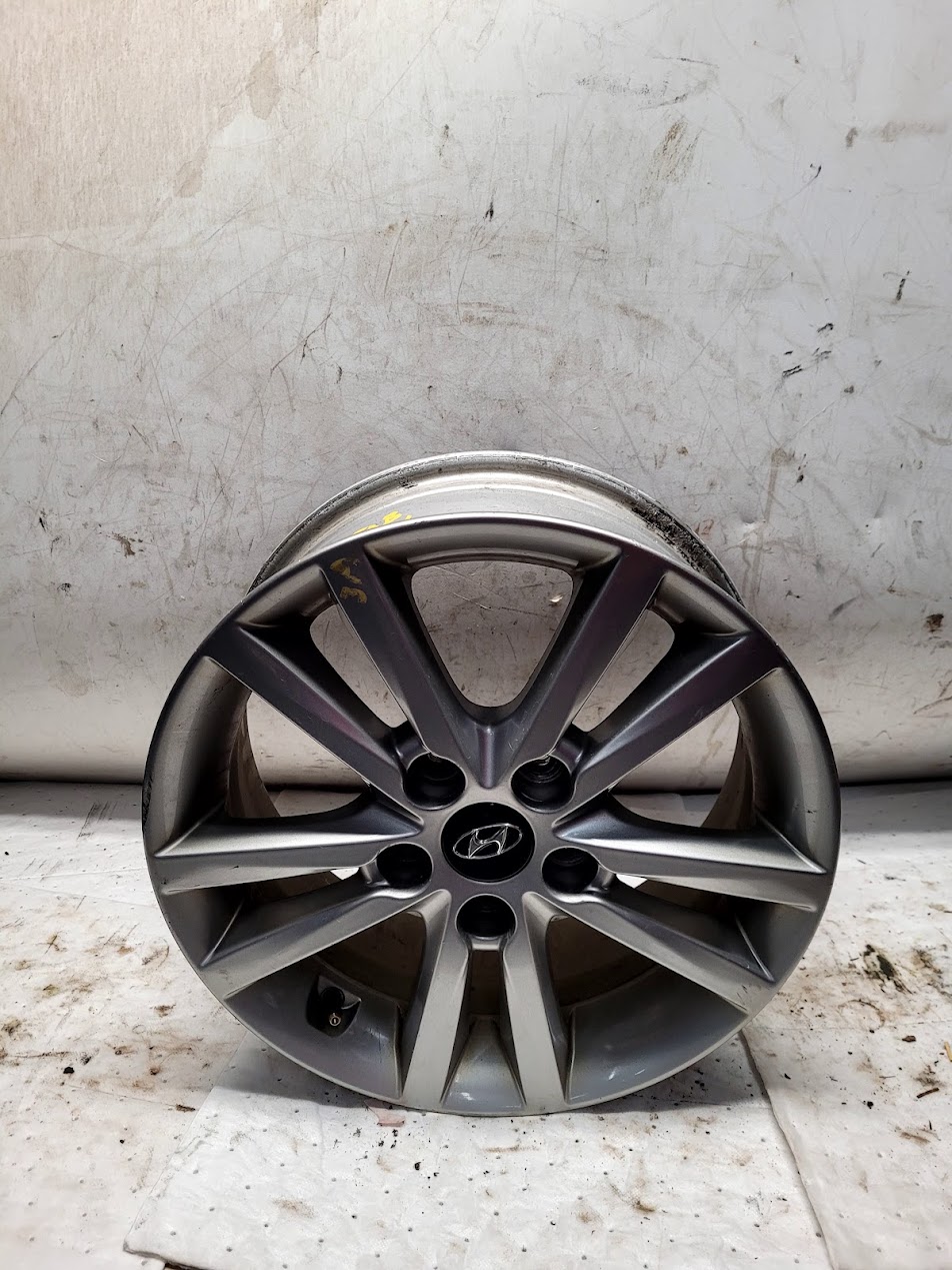 Wheel for Hyundai vehicles