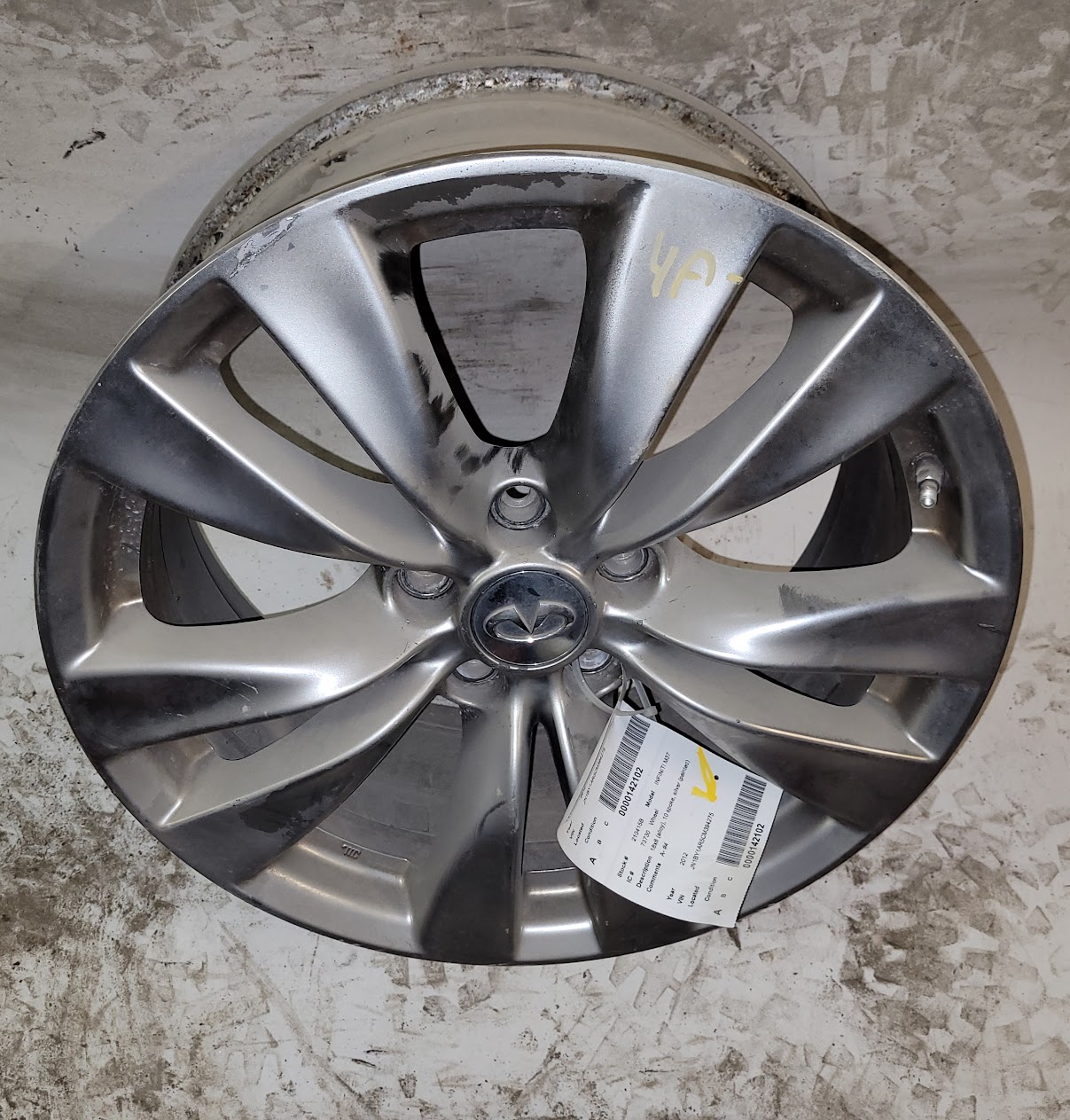 Wheel for Infiniti vehicles
