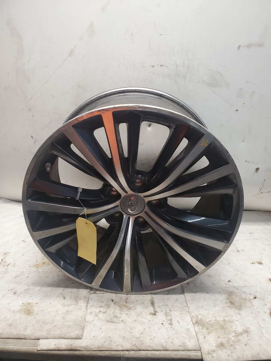 Wheel for Infiniti vehicles