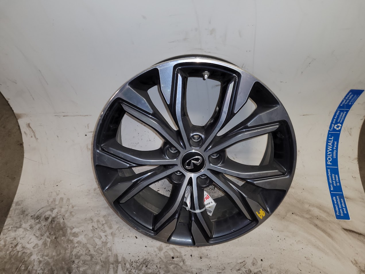 Wheel for Infiniti vehicles