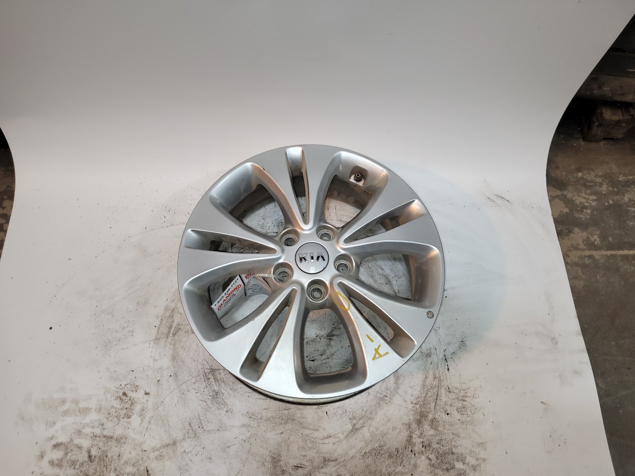 Wheel for Kia vehicles