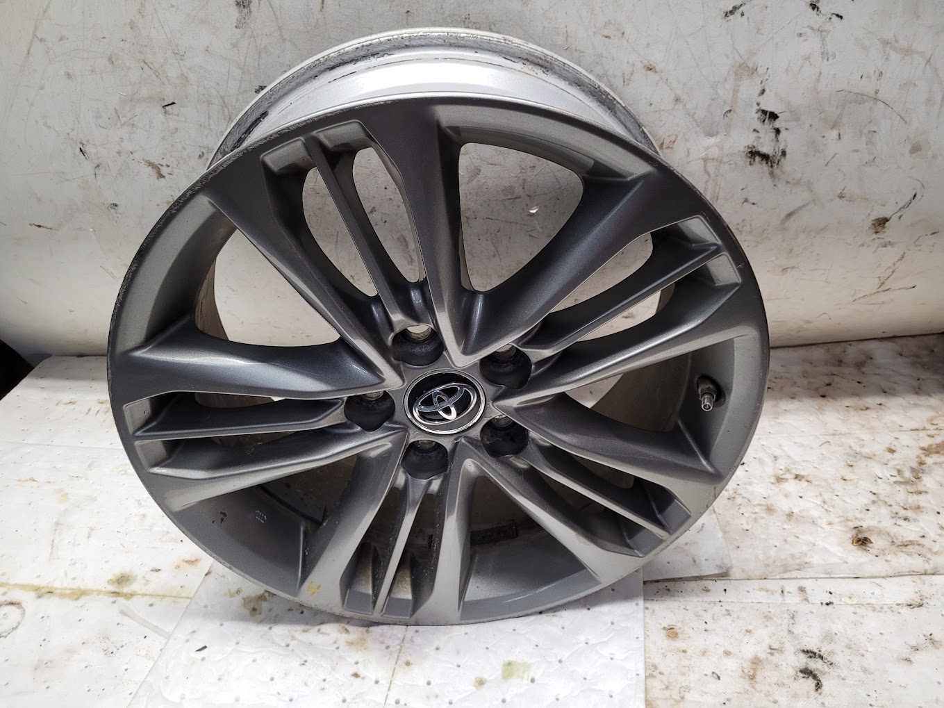 Wheel for Toyota vehicles
