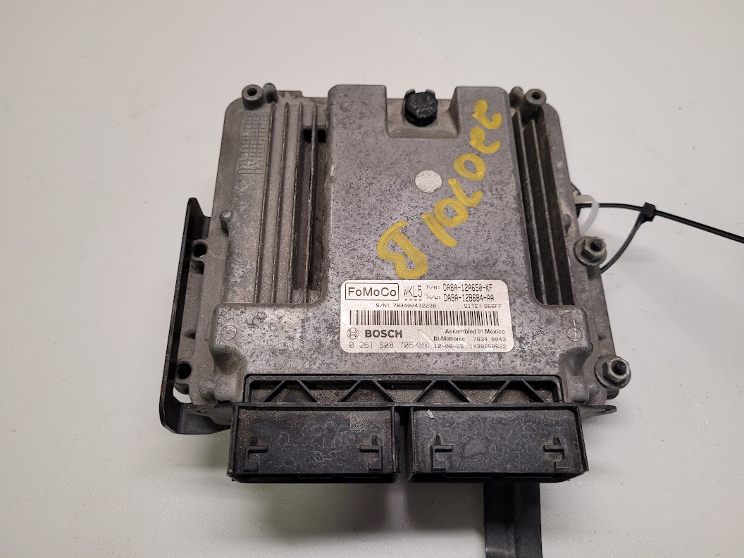 Engine Control Module for Lincoln and Ford vehicles