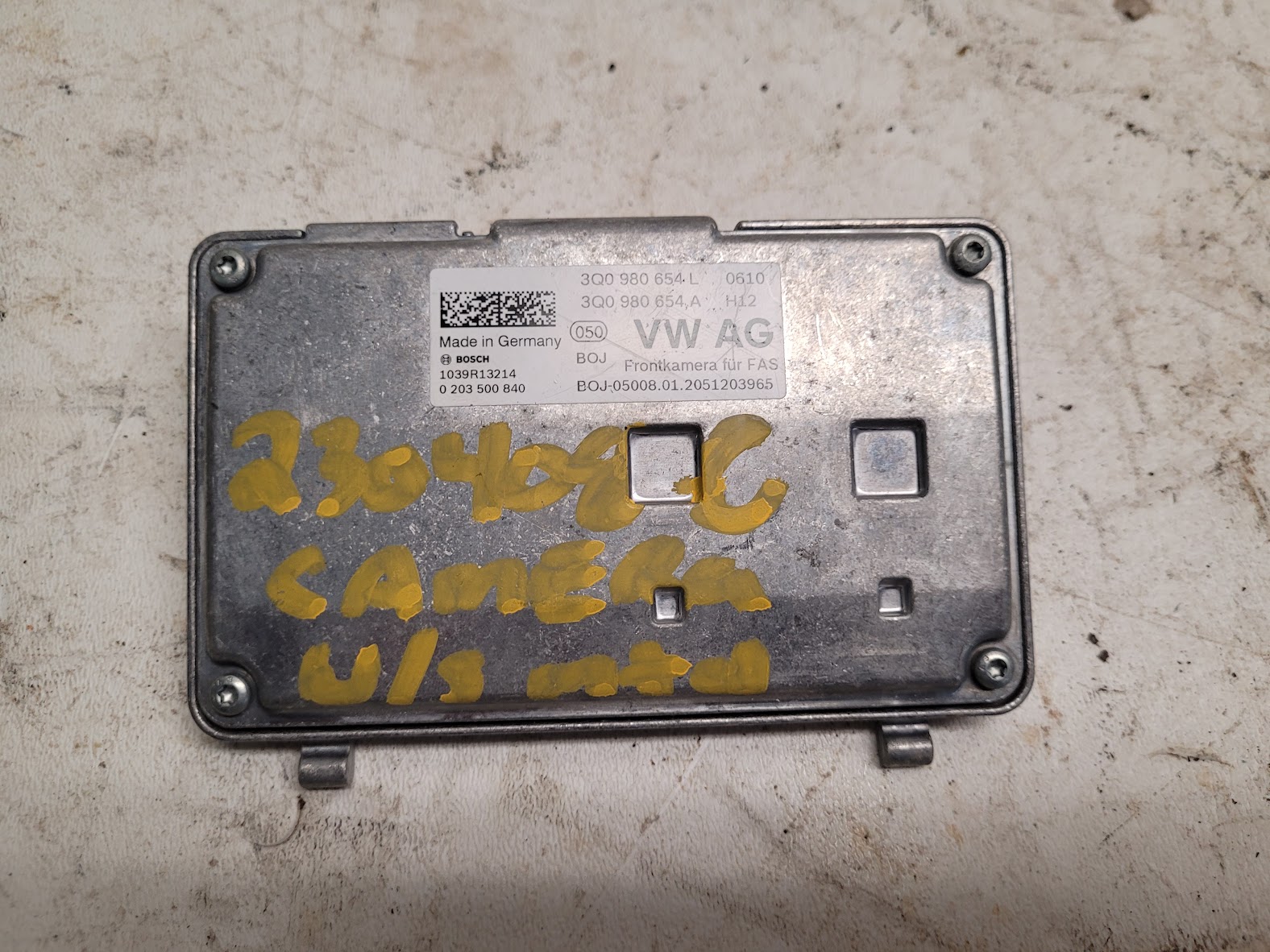 Camera Projector for Volkswagen and Audi vehicles